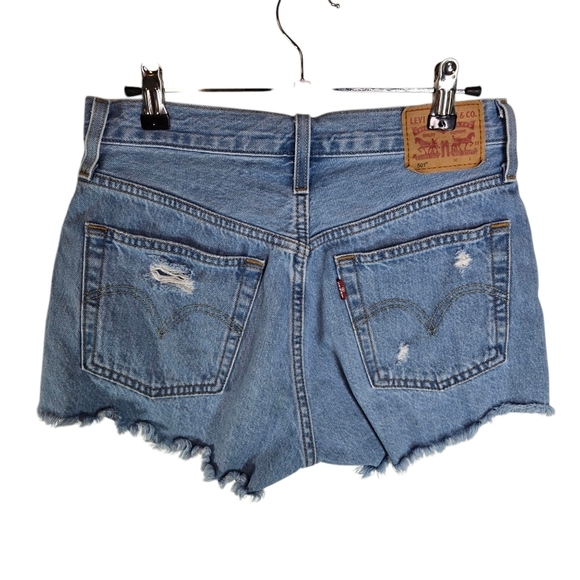 Levis 501 Button Fly Cut Off Distressed Denim Jean Shorts - Picture 1 of 11